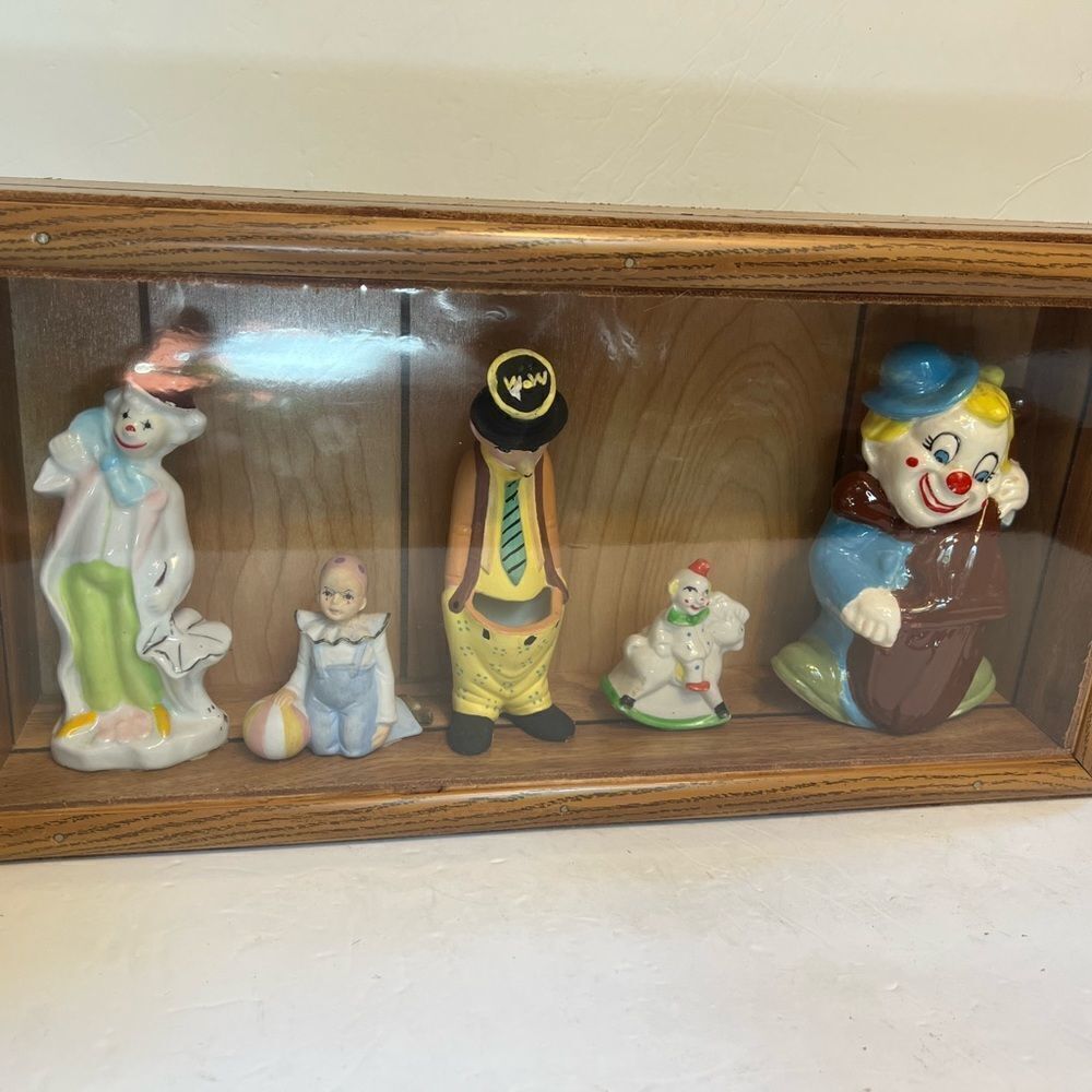 Encased Clowns - Picture 2 of 14